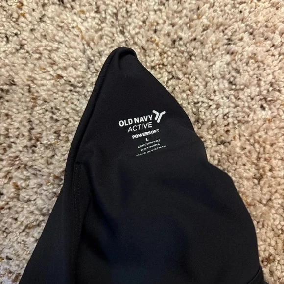 sports bra - Picture 2 of 3